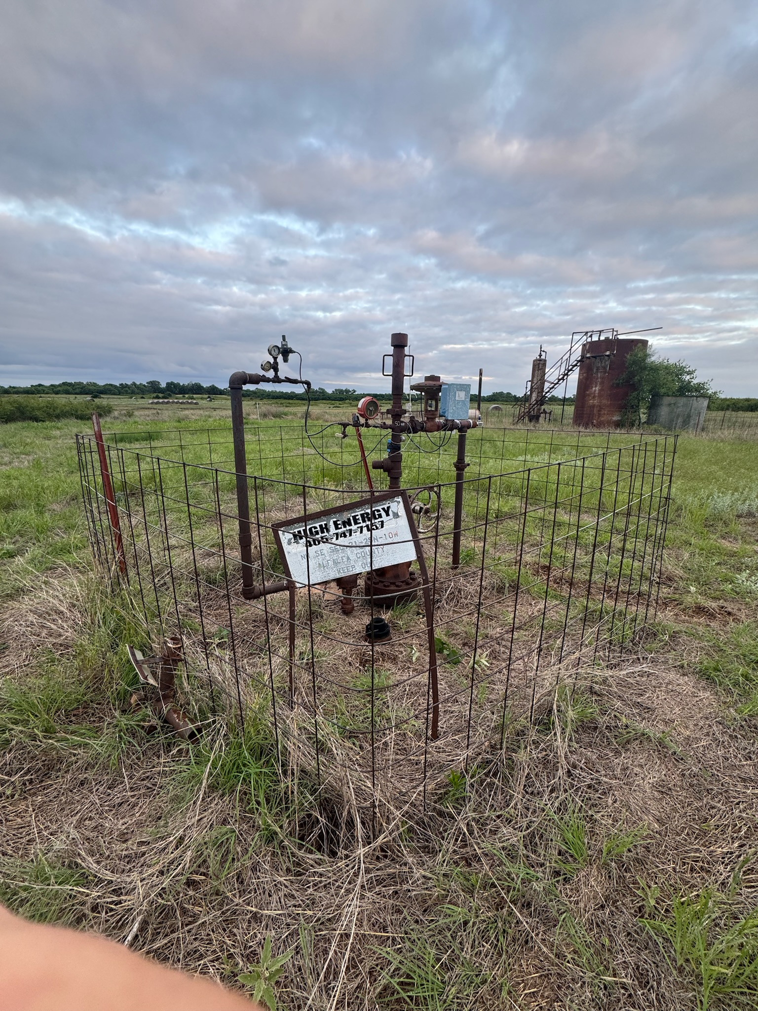 Wide shot of the Schnitzer #2 well site in Oklahoma